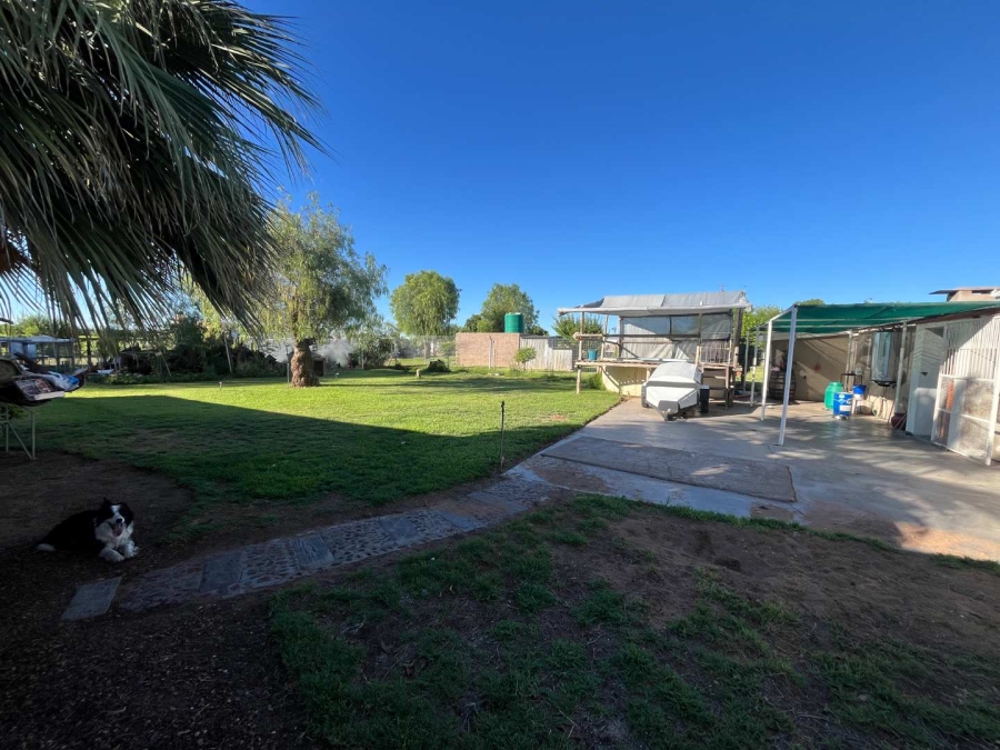 4 Bedroom Property for Sale in Kanoneiland Northern Cape